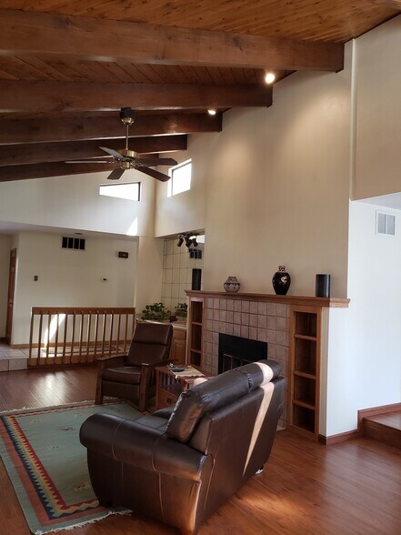 Building Photo - 9628 Merion Cir NE