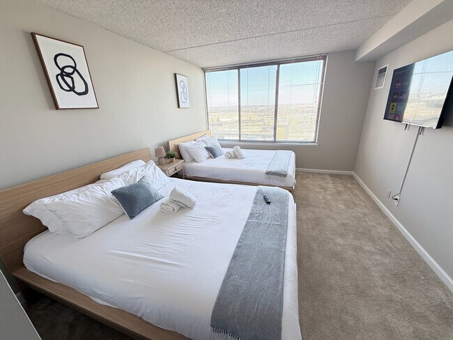 Building Photo - 401 12th St S