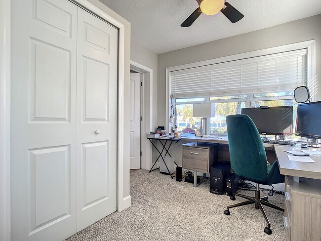 Building Photo - 762 S Beach St