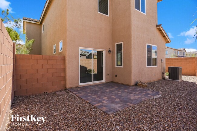 Building Photo - 9784 Hearthfire St