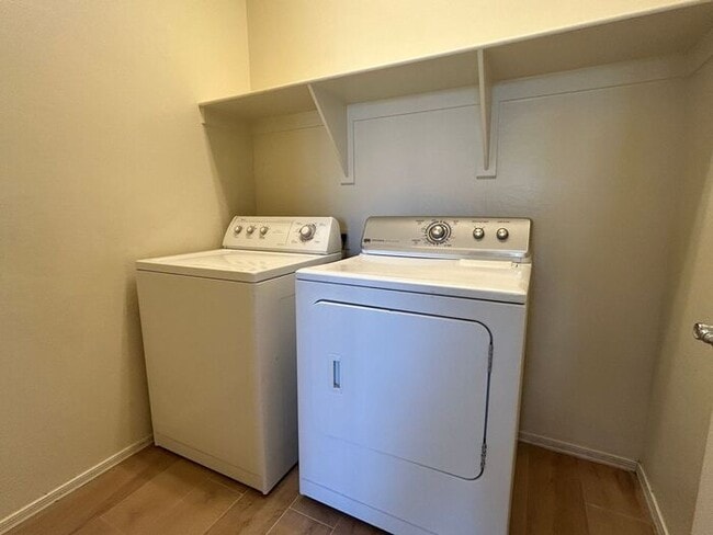 Building Photo - 7635 W Springfield Wy