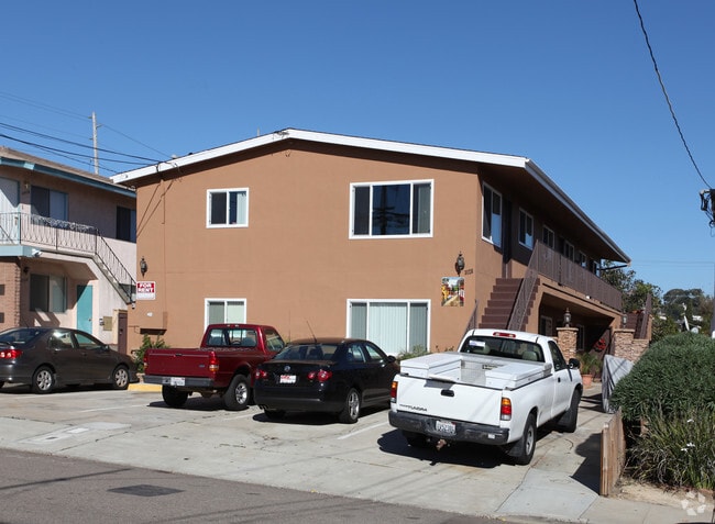 Primary Photo - 3128-3134 Ingelow St