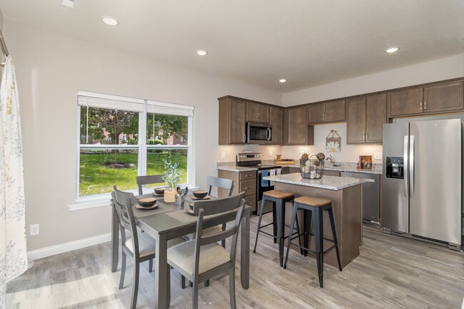 Building Photo - 2301 Point Pl