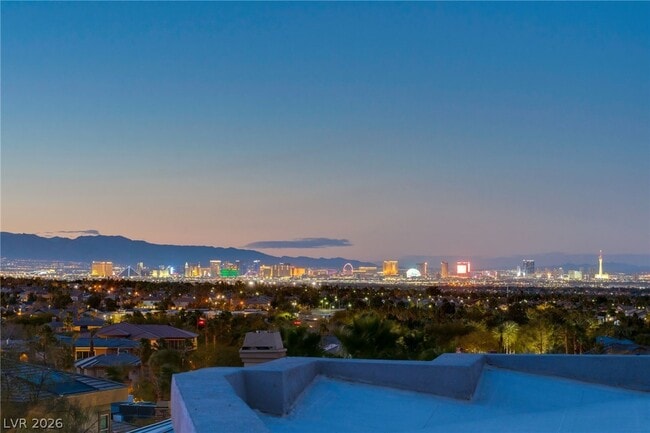 Building Photo - 1635 Liege Dr