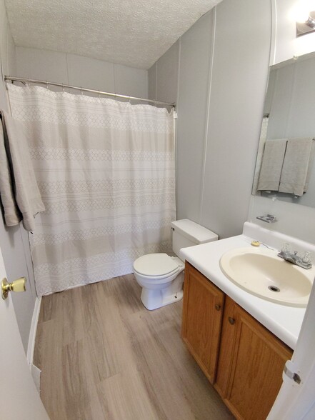 Building Photo - 30 Fonda Dr