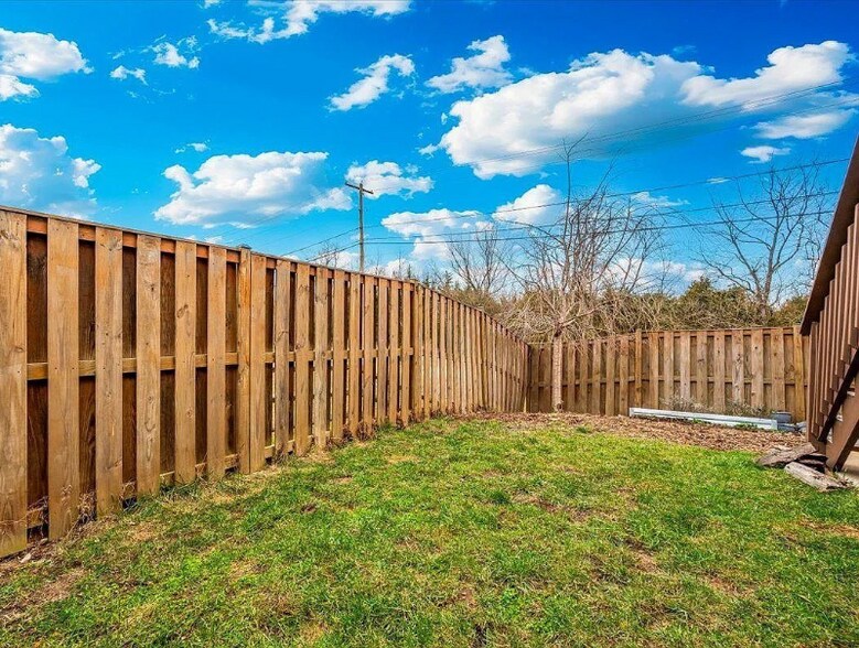 Building Photo - 309 Magellan Dr