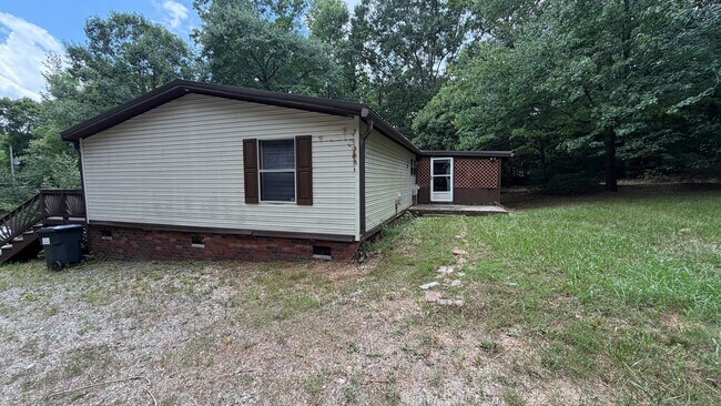 Building Photo - 121 Rainwood Dr
