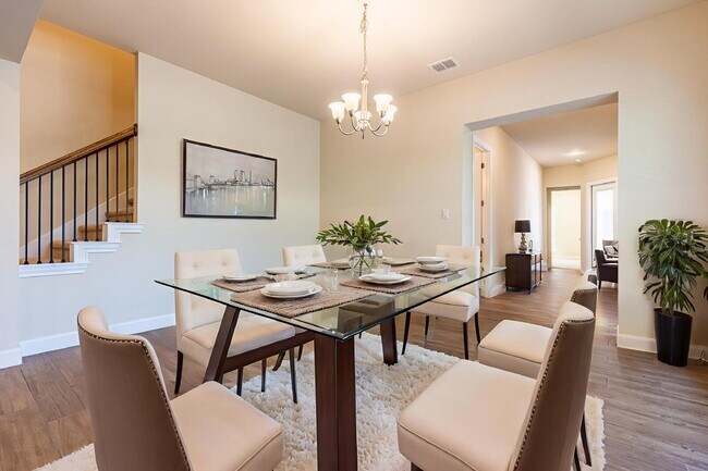 Building Photo - 128 Elizabeth Rd