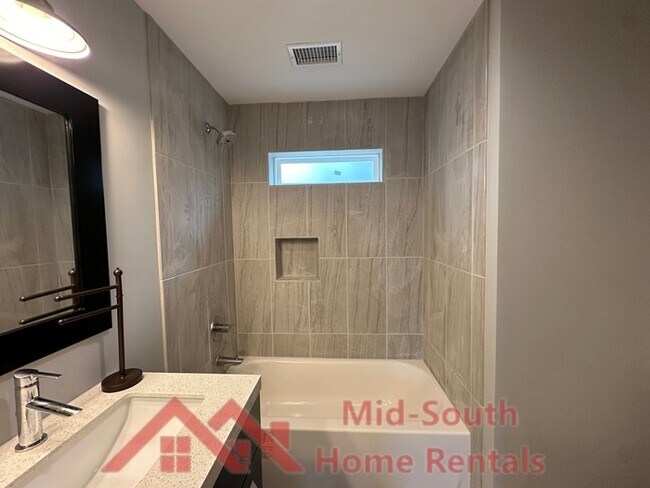 Building Photo - 1965 Cordes Rd