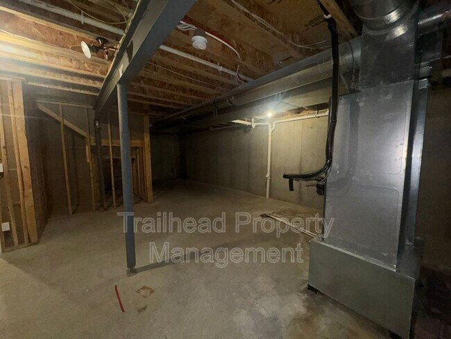 Building Photo - 603 Hillcrest St