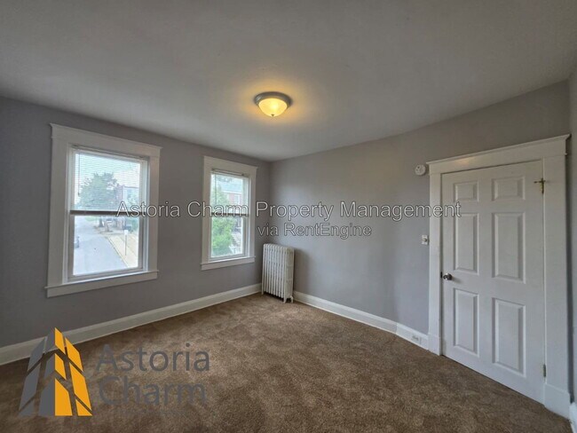 Building Photo - 3016 Pelham Ave
