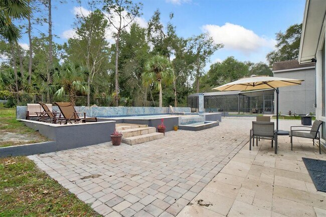 Building Photo - 3451 Dawn Ct