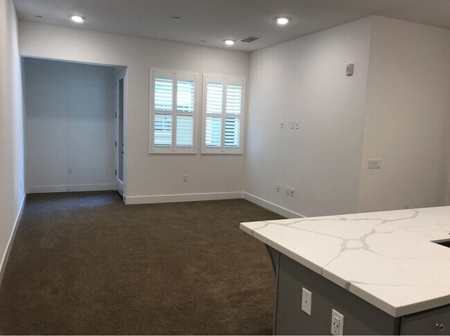 Building Photo - Gala Flat at The Cannery in Davis now!