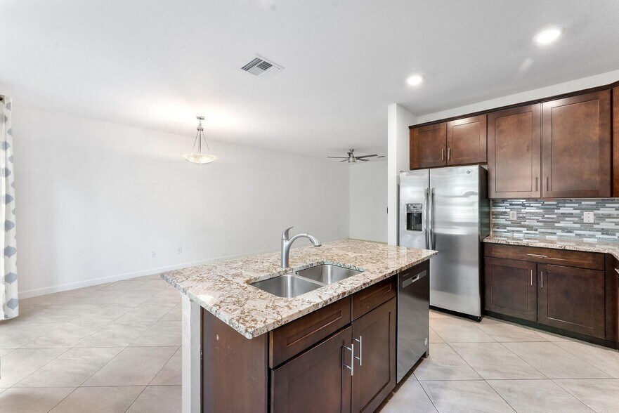 Building Photo - 12756 Anthorne Ln