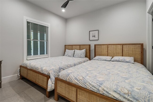 Building Photo - 1111 W Annie St