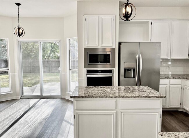 Building Photo - 16909 Dorman Dr
