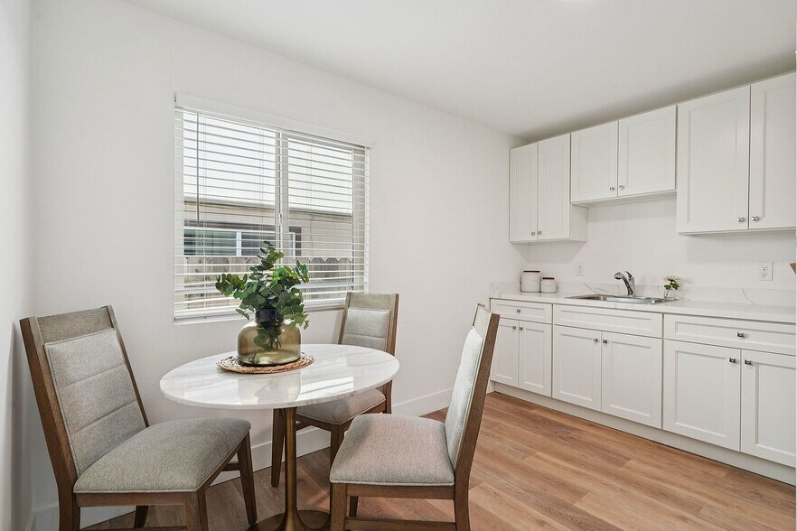 Primary Photo - Midtown Haven Apartments