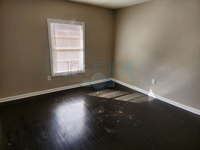 Building Photo - Ready For Showings! Great Find In North Little Rock