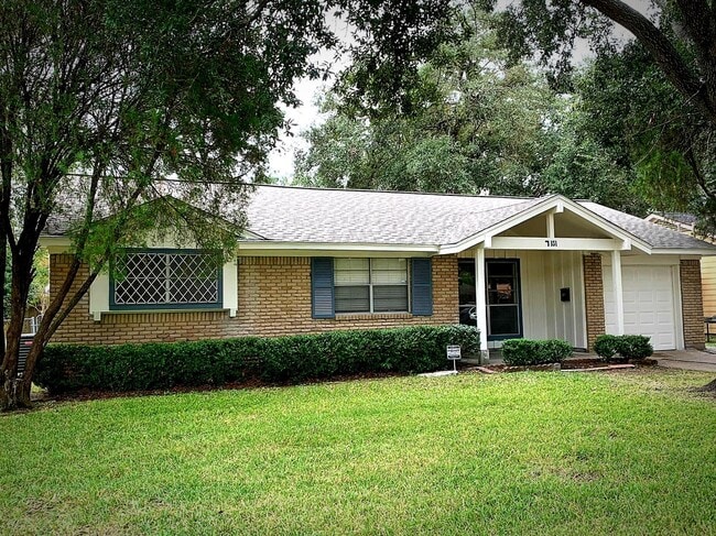 Building Photo - 7151 Neff St