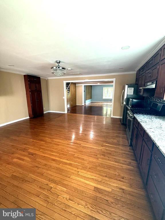 Building Photo - 816 Crothers Ln