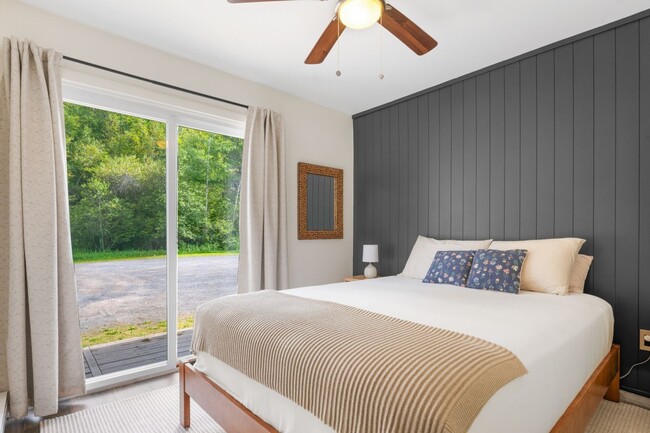 Building Photo - Charming 3BR House in Hunter