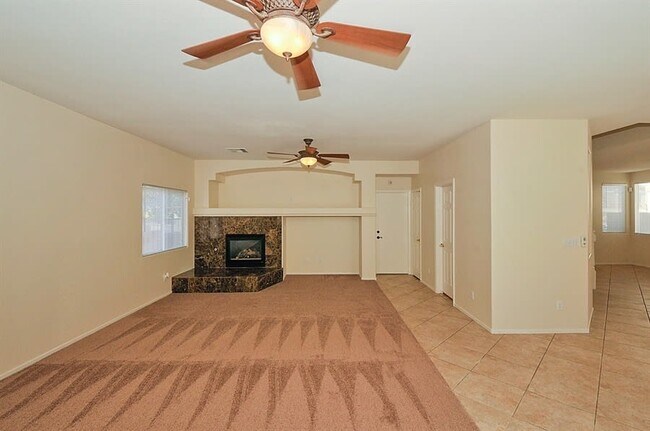 Building Photo - 8913 Wolf Dancer Ave