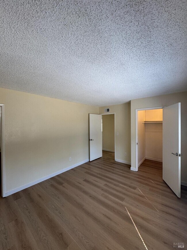 Building Photo - 120 Merrimac Ct