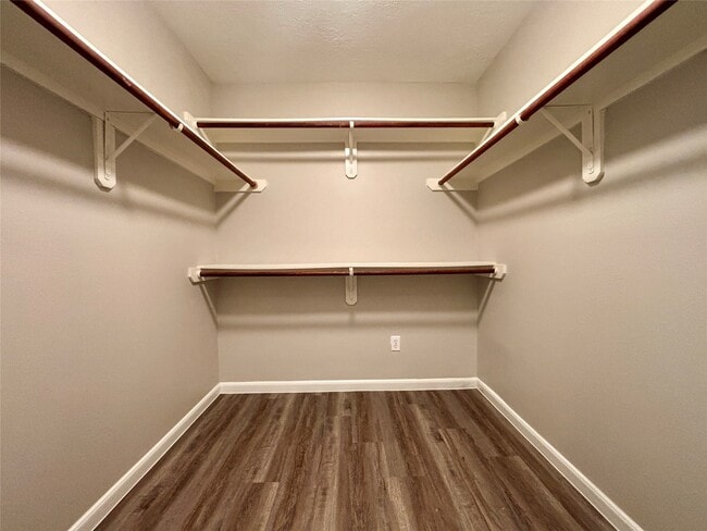 Building Photo - 8816 E Buffalo Cir