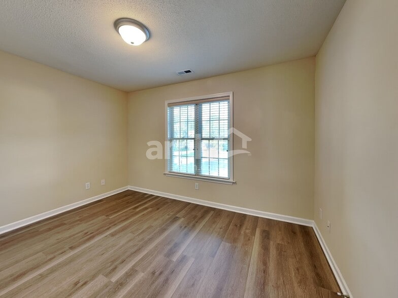 Building Photo - 509 Crystal Hill Ct
