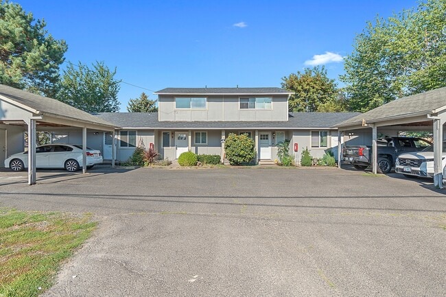 Building Photo - 325 N 29th Ave