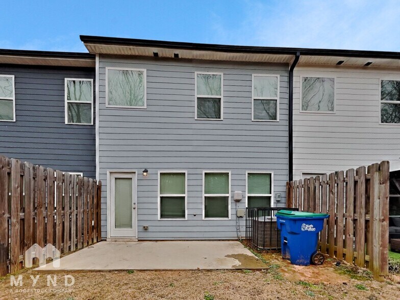 Building Photo - 5097 Lower Elm St