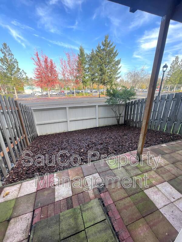 Building Photo - 20715 NW Painted Mountain Dr