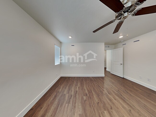 Building Photo - 9464 Clancey St