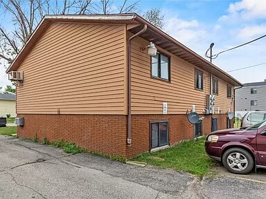 Building Photo - 245 Clymer Rd
