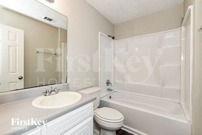 Building Photo - 130 Dunwick Ln