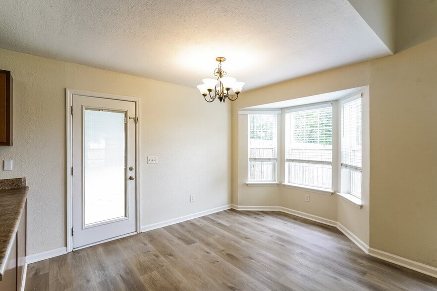 Building Photo - 608 Birchbrook Ct