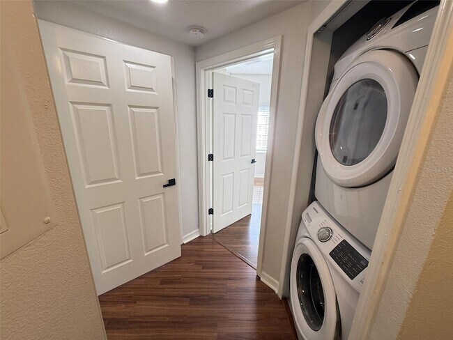 Building Photo - 6439 Cypressdale Dr