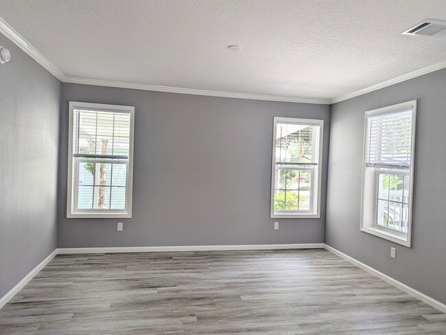 Building Photo - 602 Choo Choo Ln