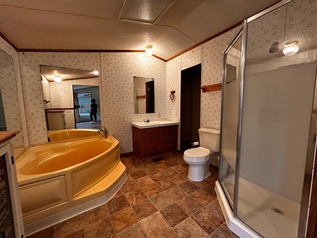 Building Photo - 813 State Hwy Z