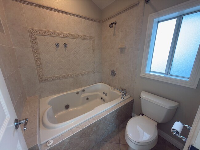 Building Photo - 17571 Cabela Dr