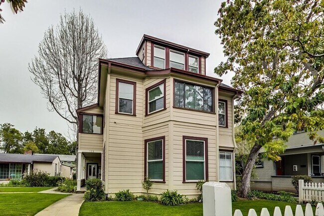 Building Photo - 159 Emerson St