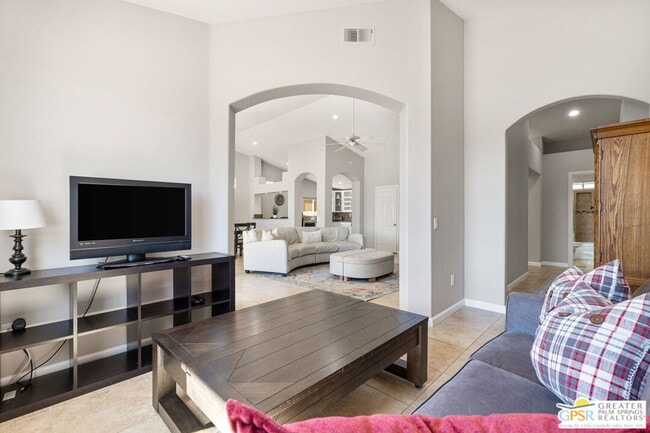 Building Photo - 50280 Spyglass Hill Dr