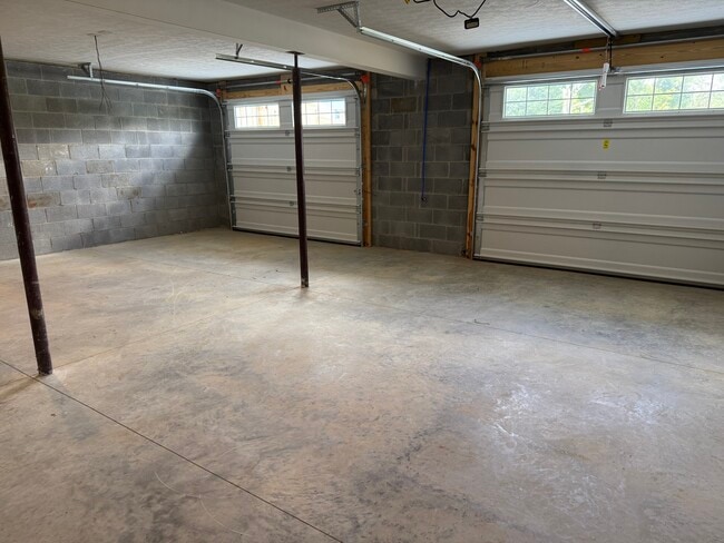 Building Photo - 878 Forgety Rd