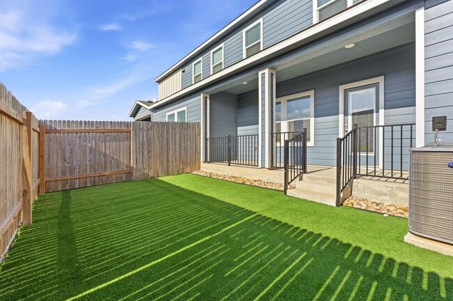 Building Photo - 104 Texas Agate Dr