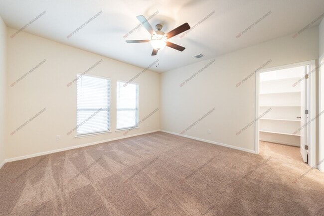 Building Photo - 742 Friar Tuck Dr