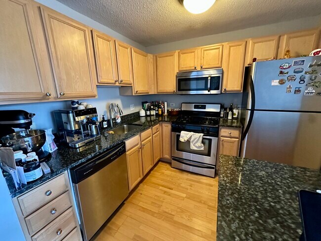 Building Photo - 545 N Dearborn St