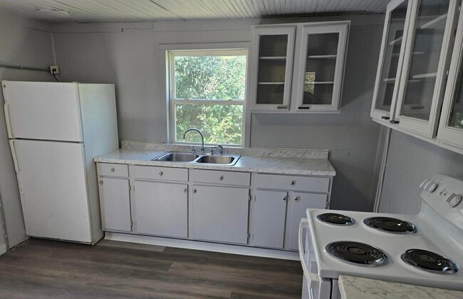 Building Photo - 78 McCorkle St