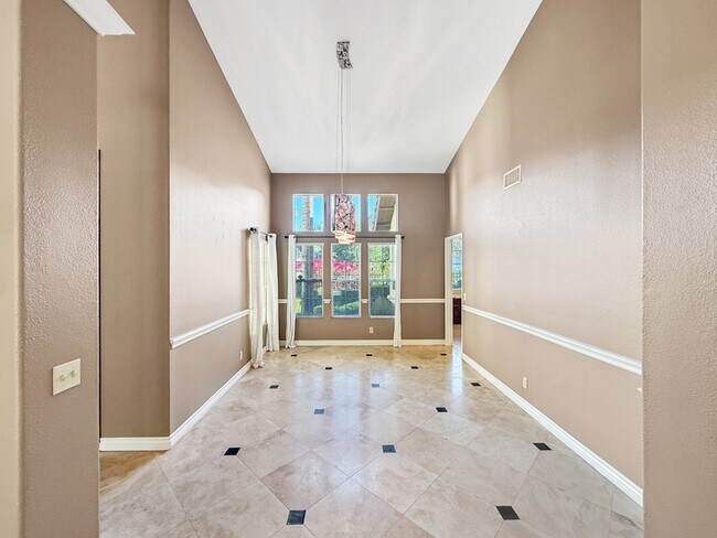 Building Photo - 14212 Sandhill Rd
