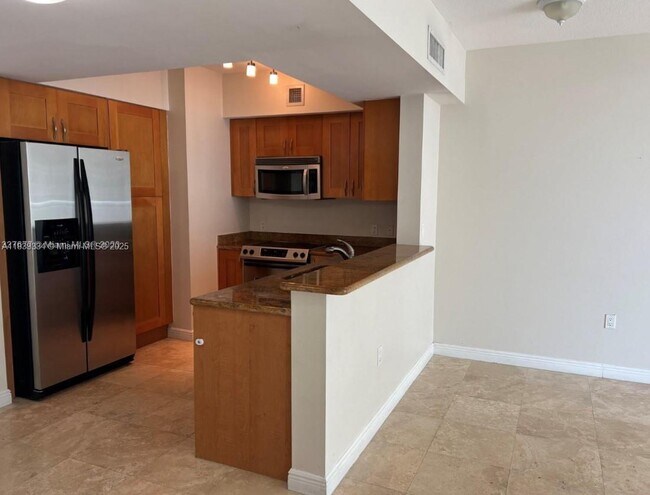 Building Photo - 1745 E Hallandale Beach Blvd