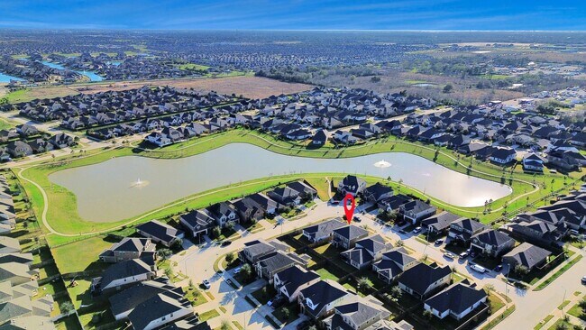 Building Photo - 4414 Silvergrass Ln